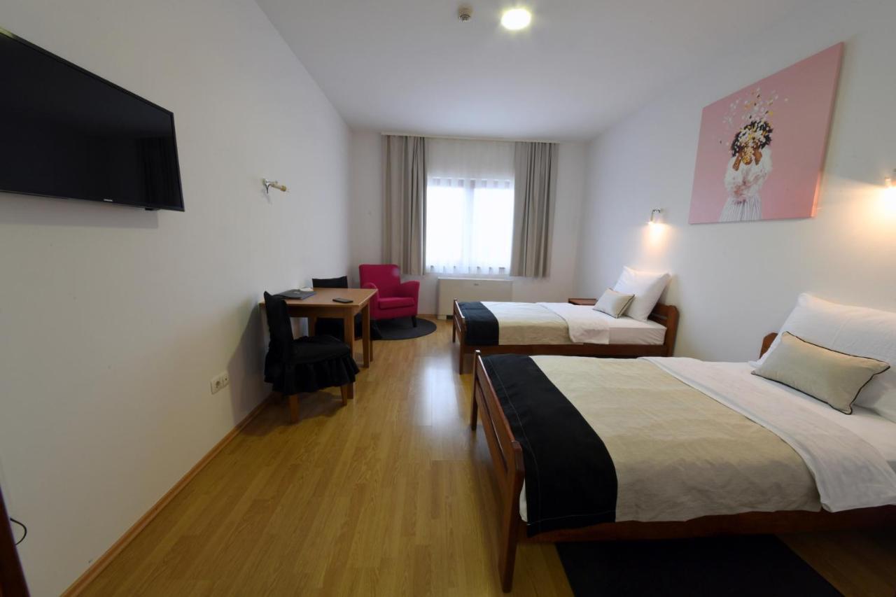 Apartments & Rooms Križevci 외부 사진